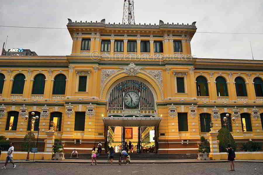 Ho Chi Minh Walking tour, the post office