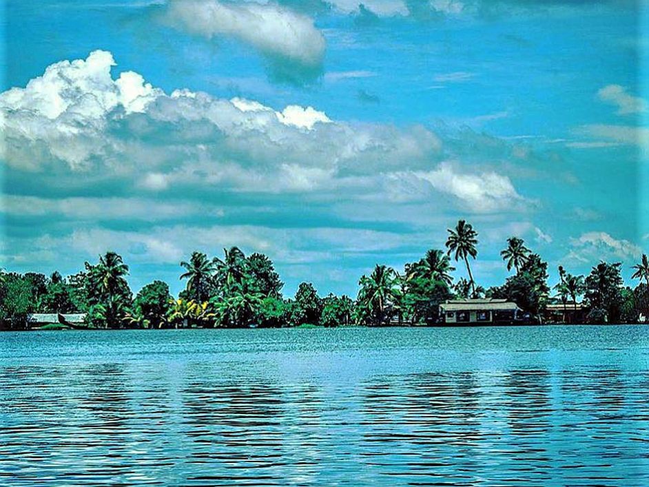 Offbeat Places in India Kerala Backwaters