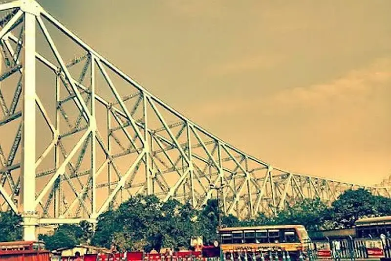 Facts about Kolkata Howrah-Bridge-_-Ganga-Ghats_-Kolkata_-India 