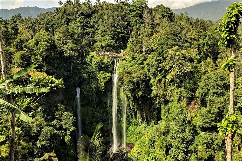 Life-Of-Doing-Sekumpul-Waterfall-Bali