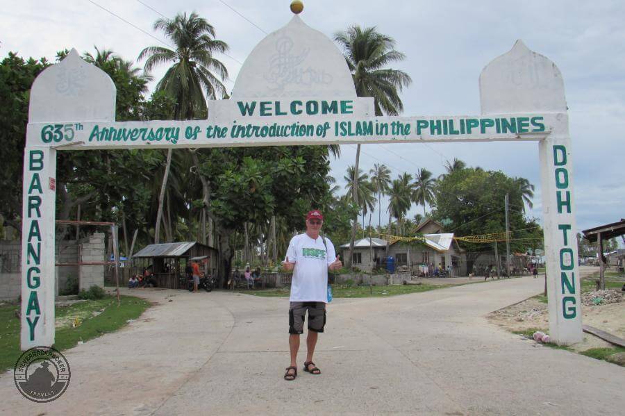 Barangay Doh Tong welcome arch, Simunul Island